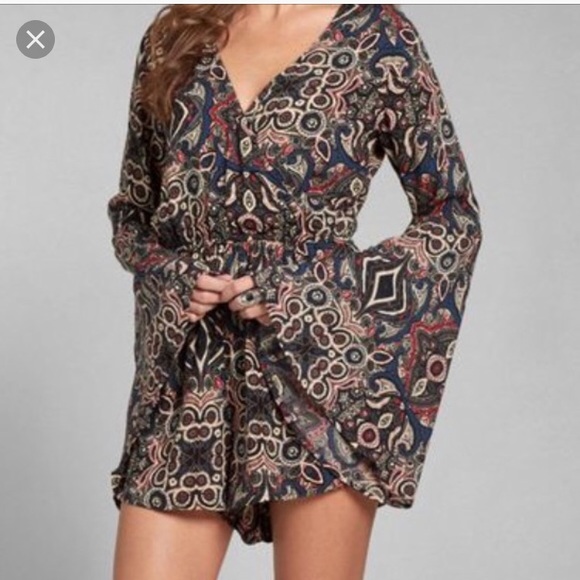 Abercrombie & Fitch Pants - Bell Sleeve Romper